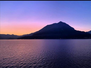 Dream lake PANORAMA, garage in the center of Varenna